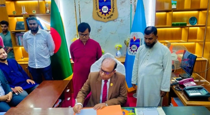 ফুলেল শুভেচ্ছা ছাড়াই দায়িত্ব নিলেন নোবিপ্রবির নবনিযুক্ত উপাচার্য